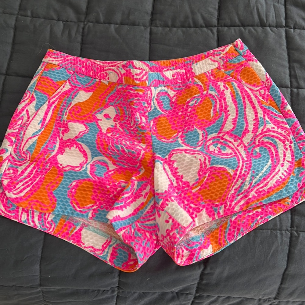 Lilly Pulitzer shorts SIZE 4!